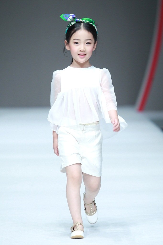 Vicky Zhang·许馨尹2016春夏系列亲子装发布会