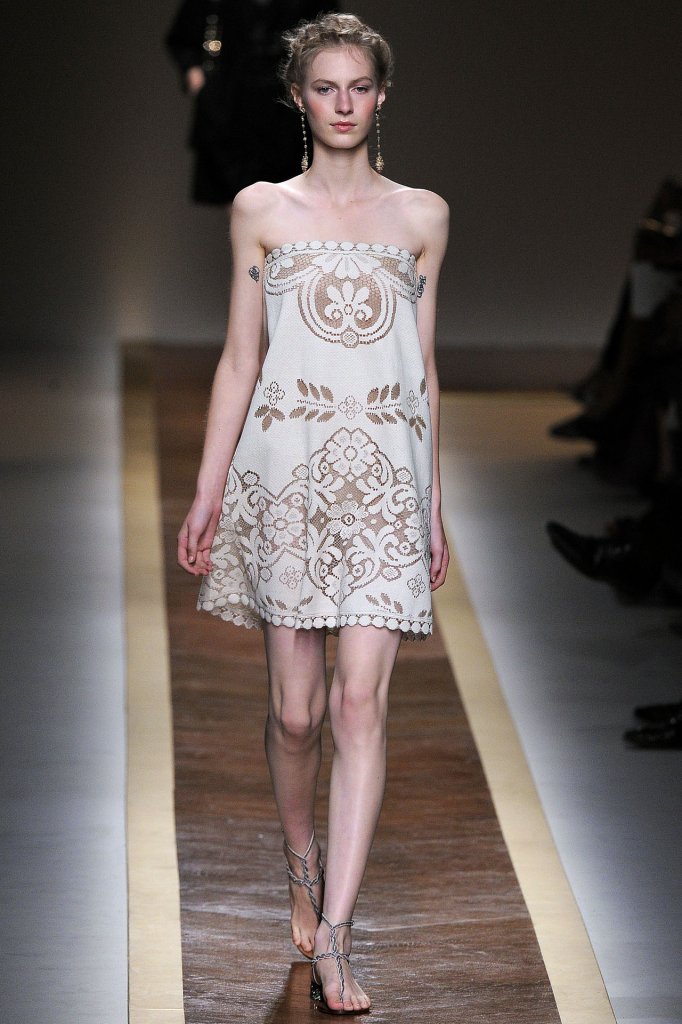 华伦天奴 Valentino 2012春夏高级成衣系列时装发布秀 — Paris Spring 2012