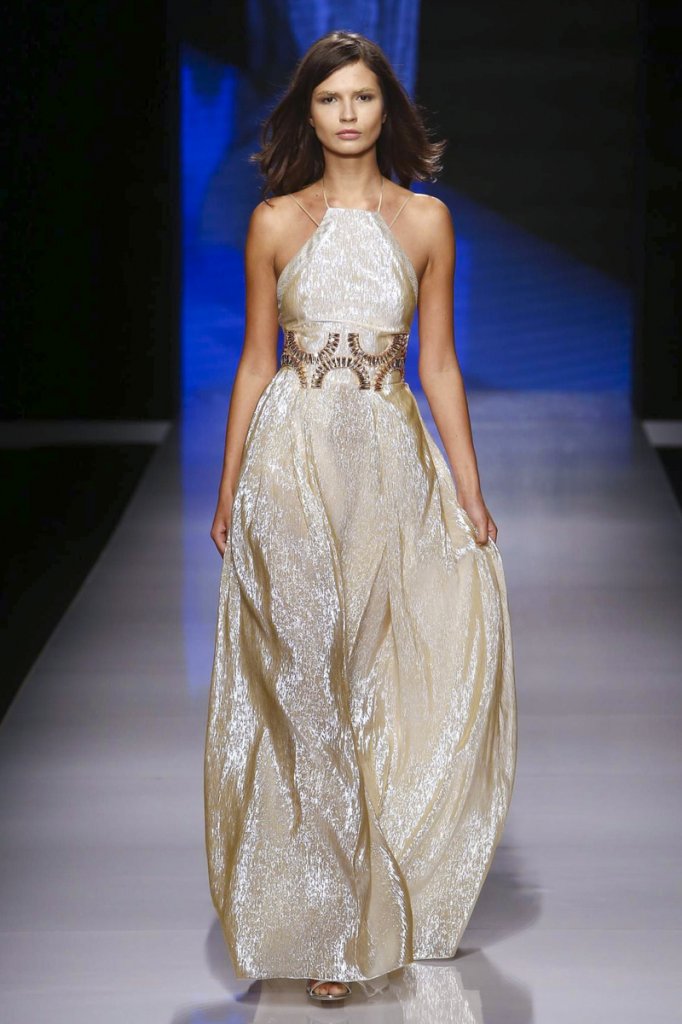 珍尼 意大利 布索伦戈 女装 晚礼服裙 裙子 服装 露肩连衣裙 走秀