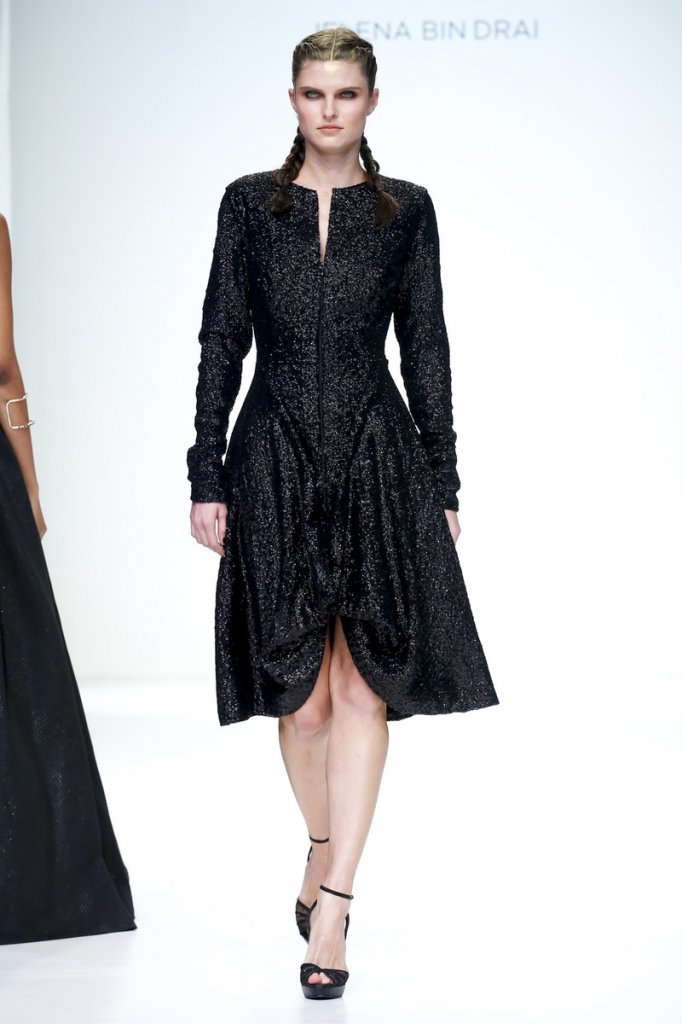 2016春夏 女装 酒会礼服裙 裙子 服装 小黑裙 走秀