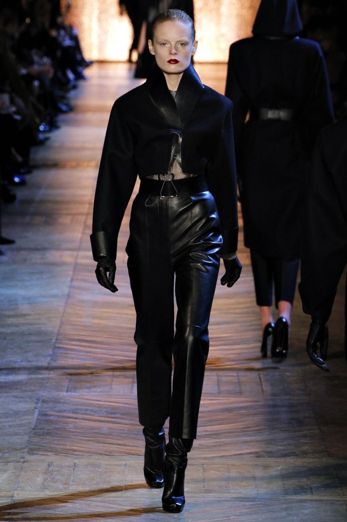 Yves Saint Laurent 2012/13秋冬系列时装发布秀 - Paris Fall 2012