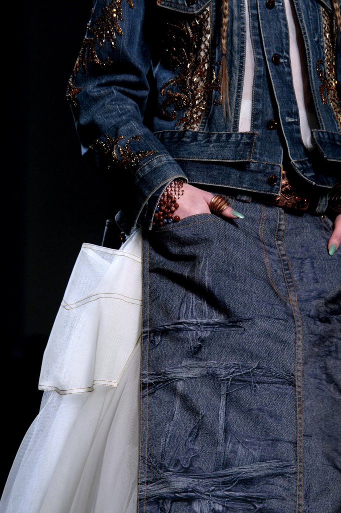 高缇耶 Jean Paul Gaultier 2010春夏高级定制发布秀(细节) - Couture Spring 2010