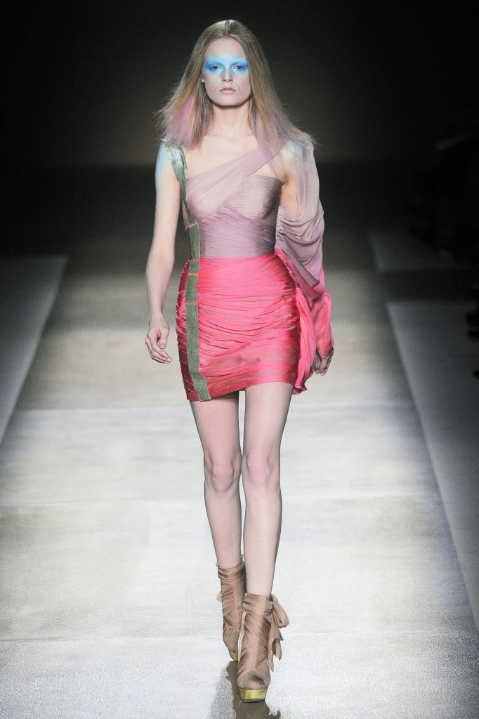 华伦天奴 Valentino 2010春夏高级定制发布秀 - Couture Spring 2010
