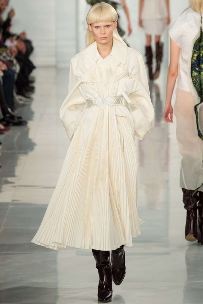 梅森·马丁·马吉拉 Maison Martin Margiela 2016春夏高级定制发布秀 - Couture Spring 2016
