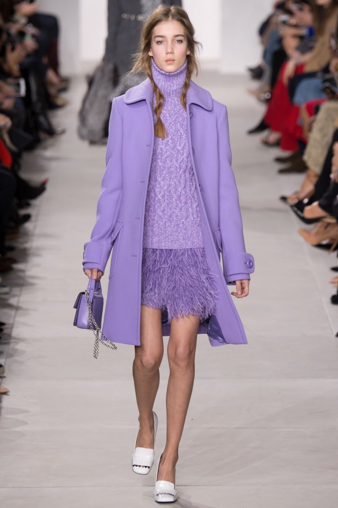 飘逸复古羽毛装饰