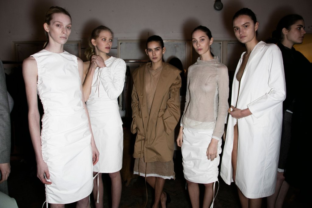 芭芭拉&middot;卡萨索拉 Barbara Casasola 2016/17秋冬高级成衣发布秀(后台) - London Fall 2016