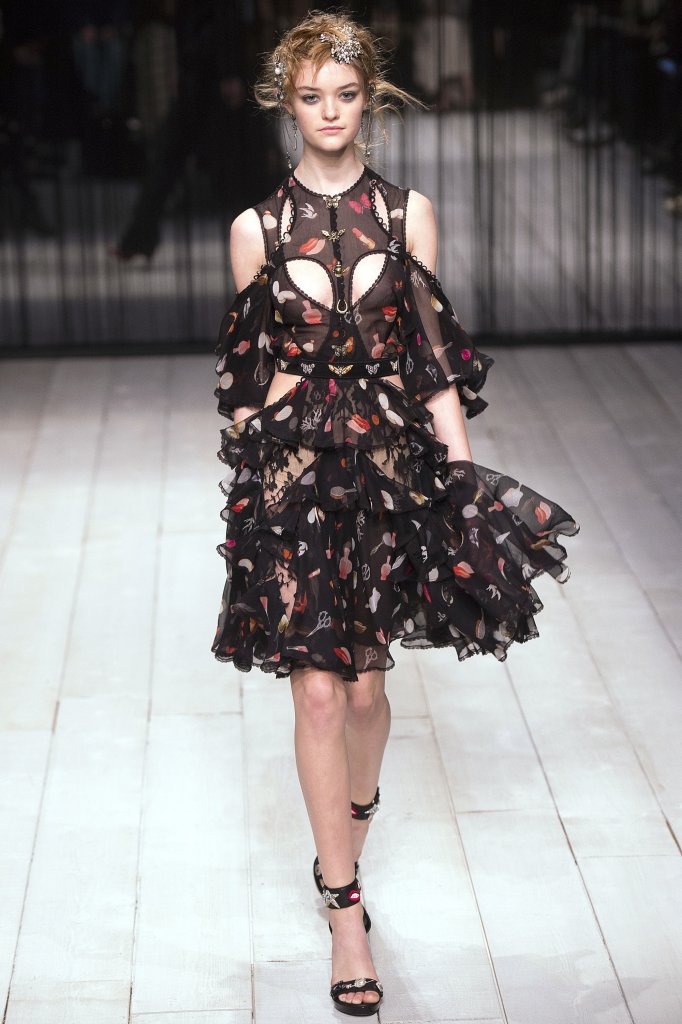 亚历山大·麦昆 Alexander McQueen 2016/17秋冬高级成衣发布秀 - London Fall 2016