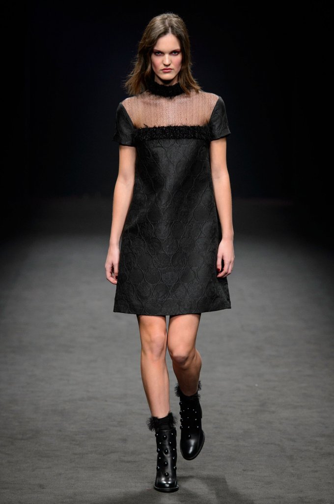 毕伯劳斯 Byblos Milano 2016/17秋冬高级成衣发布秀 - Milan Fall 2016