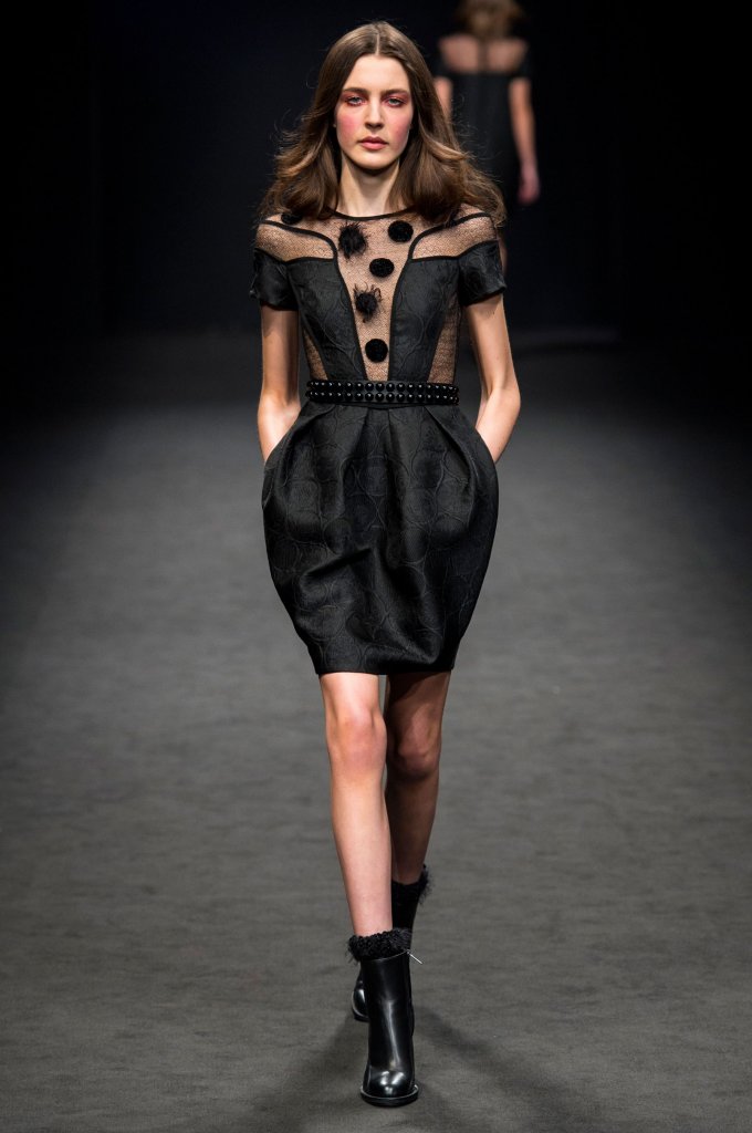 毕伯劳斯 Byblos Milano 2016/17秋冬高级成衣发布秀 - Milan Fall 2016