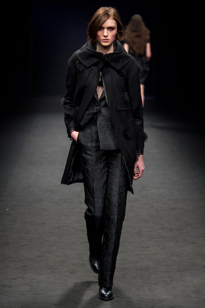 毕伯劳斯 Byblos Milano 2016/17秋冬高级成衣发布秀 - Milan Fall 2016