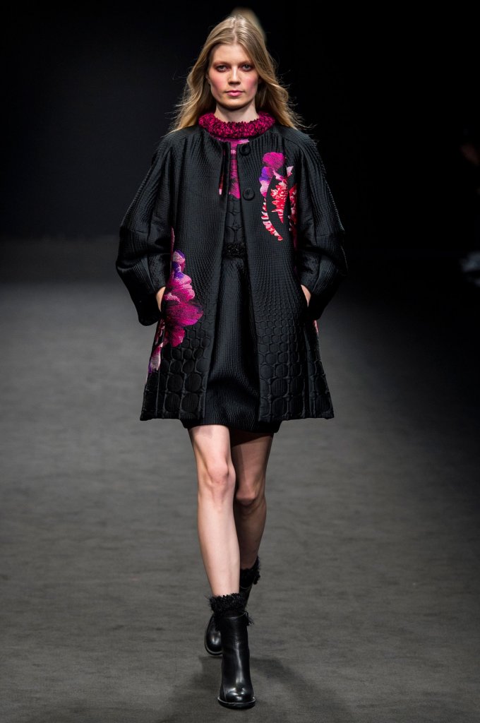毕伯劳斯 Byblos Milano 2016/17秋冬高级成衣发布秀 - Milan Fall 2016