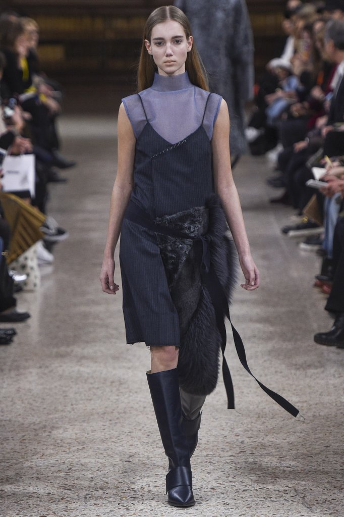 嘉布里尔·考兰格路 Gabriele Colangelo 2016/17秋冬高级成衣发布秀 - Milan Fall 2016
