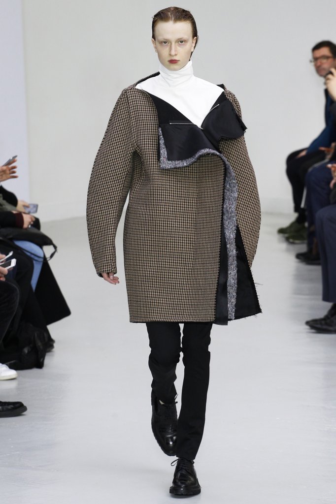 李阳 Yang Li 2016/17秋冬高级成衣发布秀 - Paris Fall 2016
