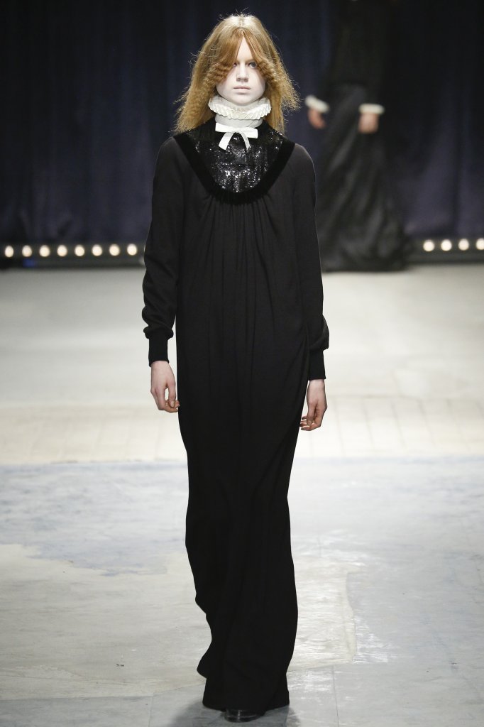 复古哥特风伊丽莎白领