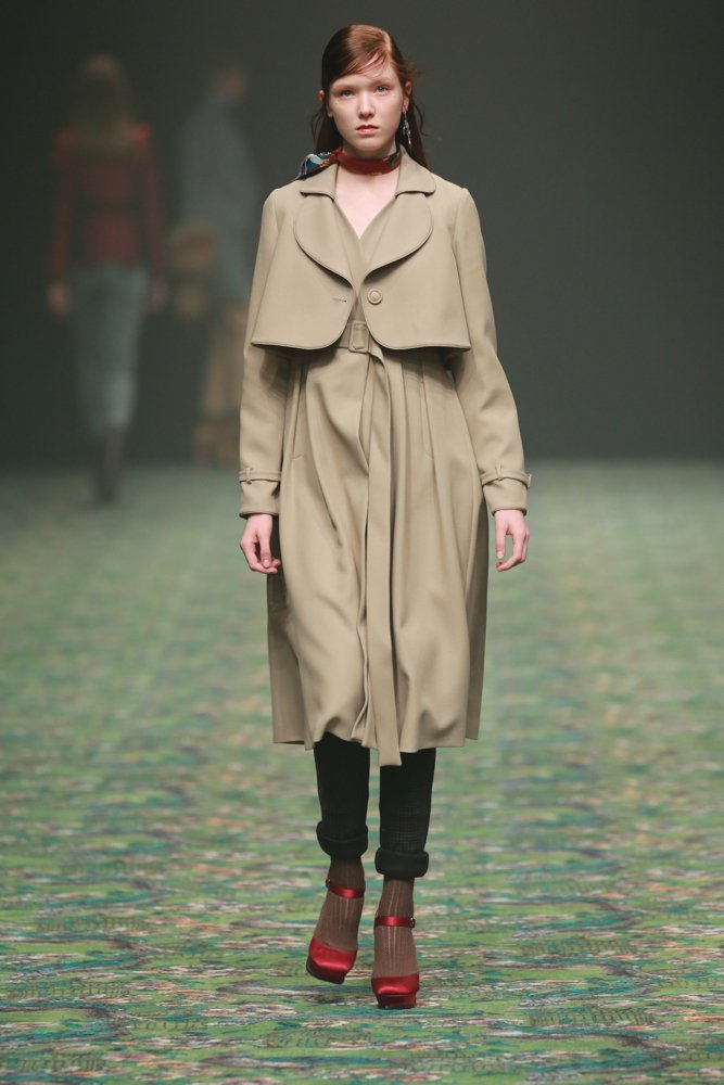 卓雅 中国 厦门 走秀(runway) 2016/17秋冬 女装风衣 trenchcoat 女装