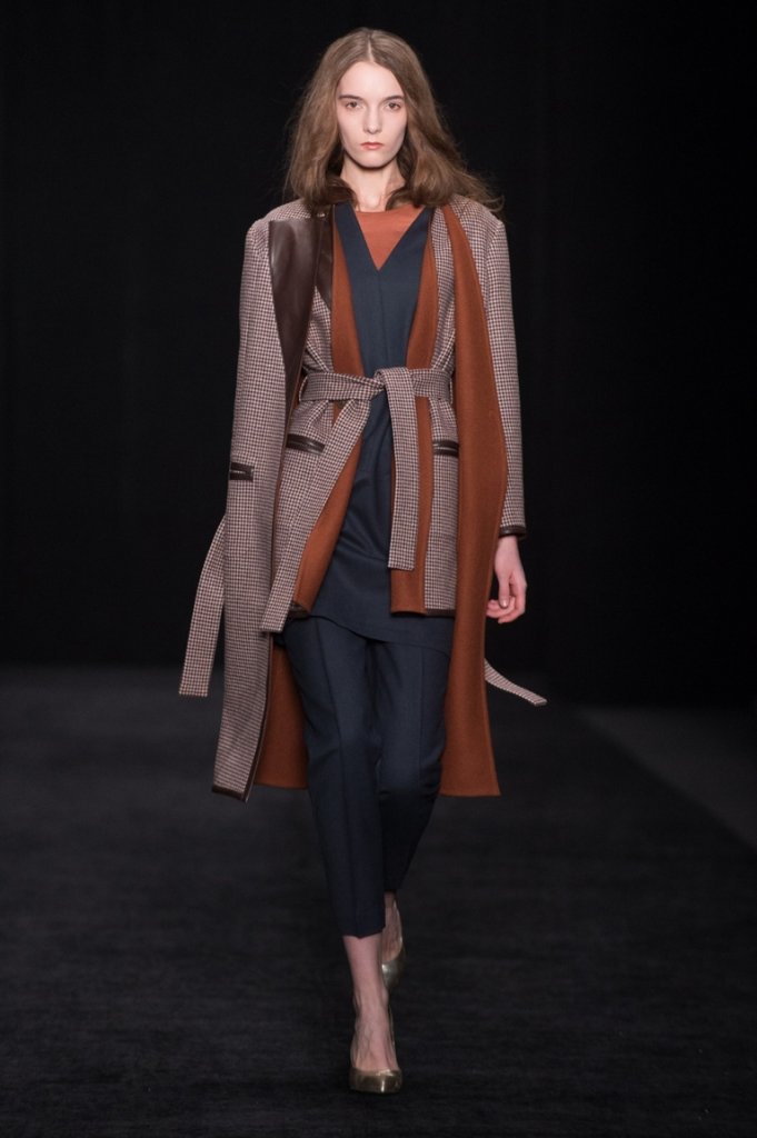Alena Akhmadullina 2014/15秋冬高级成衣发布秀 - Moscow Fall 2014