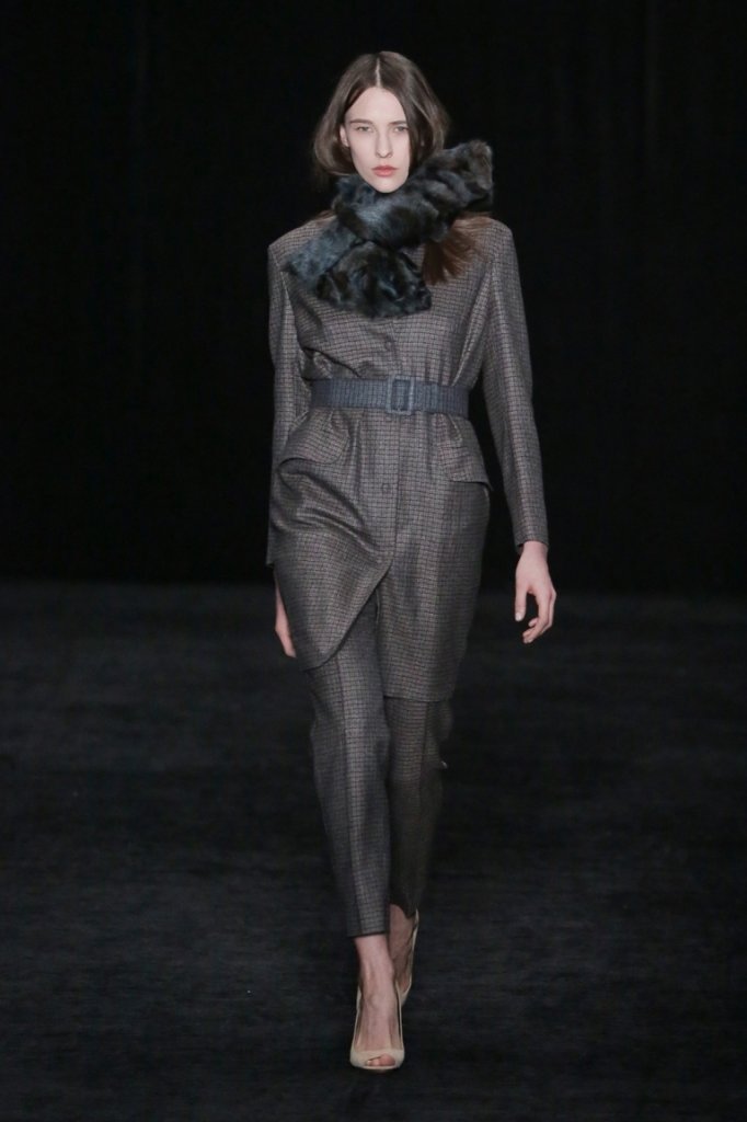 Alena Akhmadullina 2014/15秋冬高级成衣发布秀 - Moscow Fall 2014