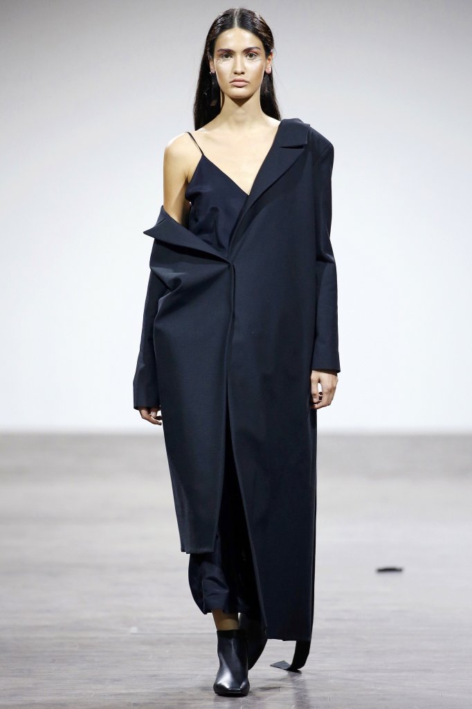 matériel 走秀(runway) 2016/17秋冬 女装毛呢大衣 女装 格鲁吉亚