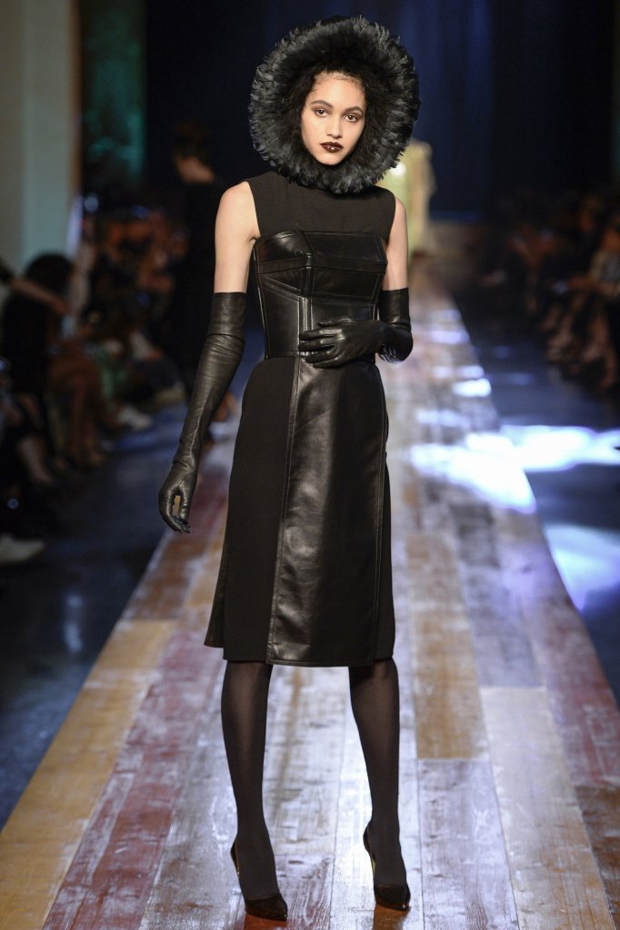 夸张性帽饰设计