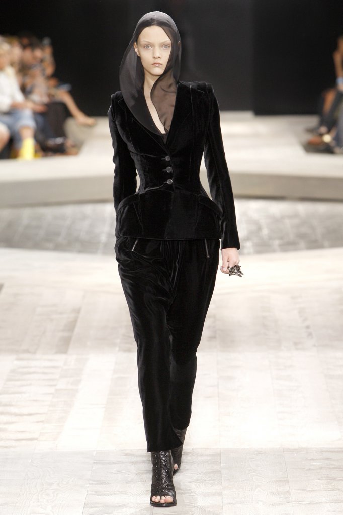 纪梵希 Givenchy 2009/10秋冬高级定制发布秀 - Couture Fall 2009