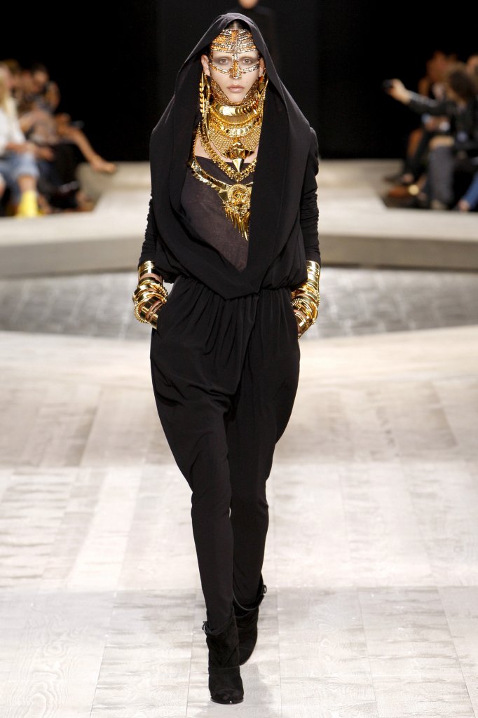 纪梵希 Givenchy 2009/10秋冬高级定制发布秀 - Couture Fall 2009