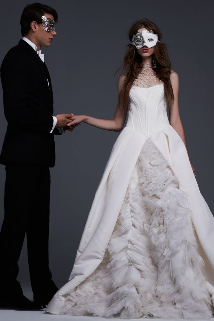 王薇薇 Vera Wang 2017/18秋冬系列婚纱发布 - Bridal Fall 2017-天天时装-口袋里的时尚指南