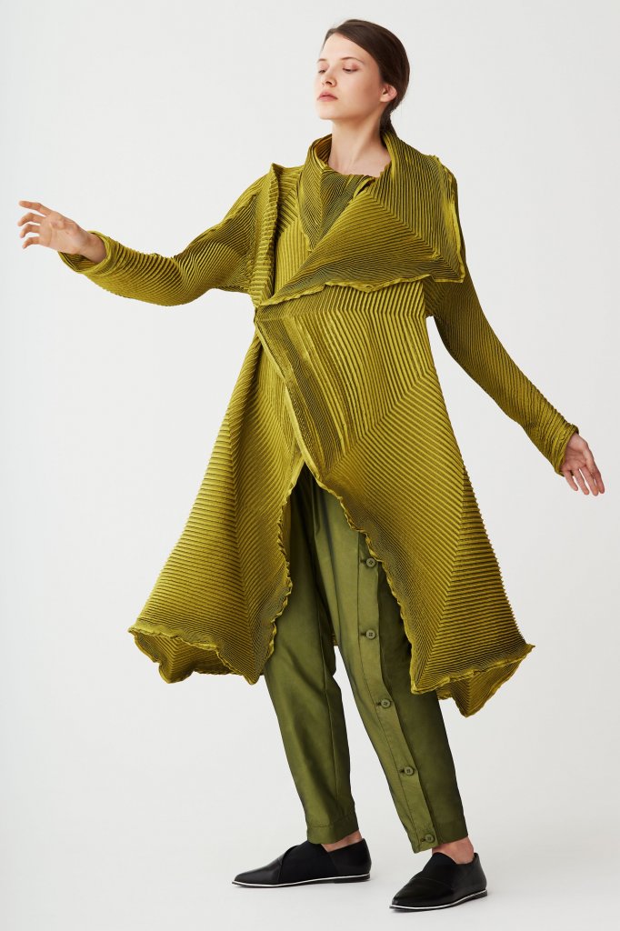 三宅一生 美国 纽约 2017早秋 女装 束腰外衣 丝绸长裤