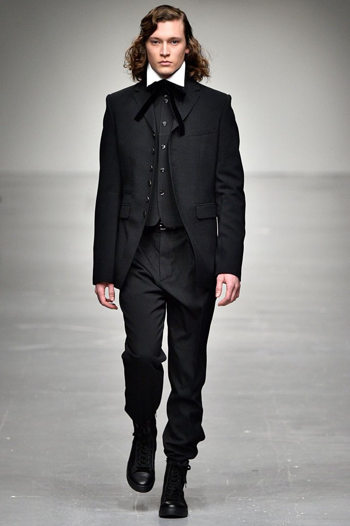 金亨俊 songzio 2017/18秋冬男装发布秀 - london fall 2017