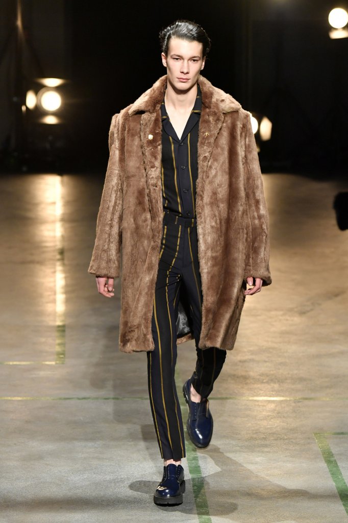 sean suen 2017/18秋冬男装发布秀 - paris fall 2017-天天时装-口袋