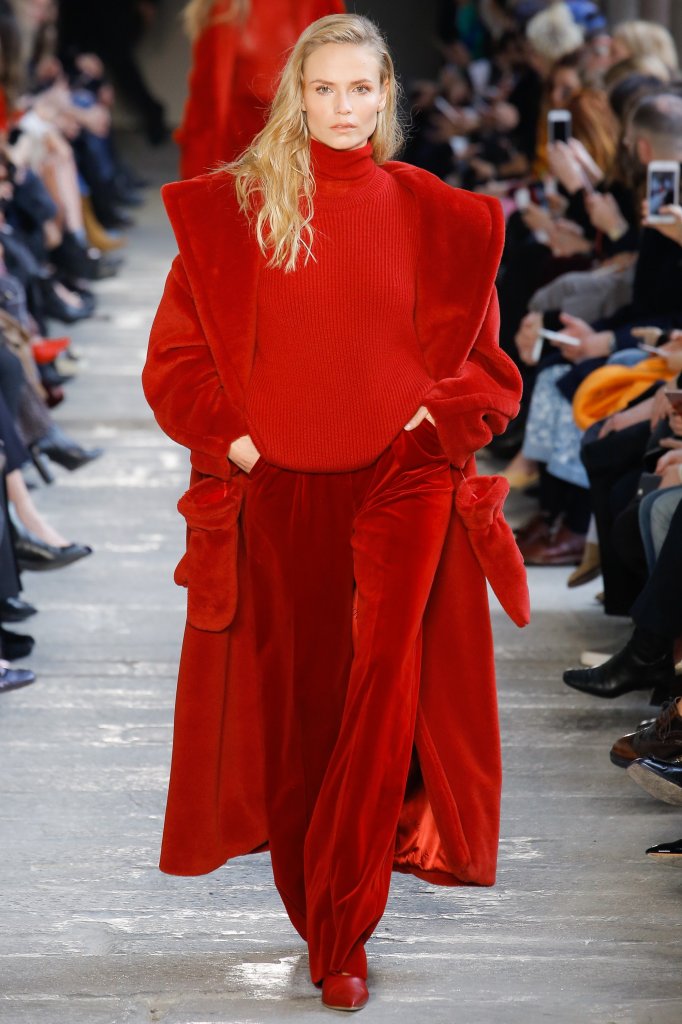 麦丝玛拉 Max Mara 2017/18秋冬高级成衣发布秀 - Milan Fall 2017