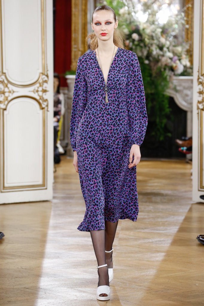 秋冬高级成衣发布秀 - paris fall 2017 - 天天时装-口袋里的时尚指南