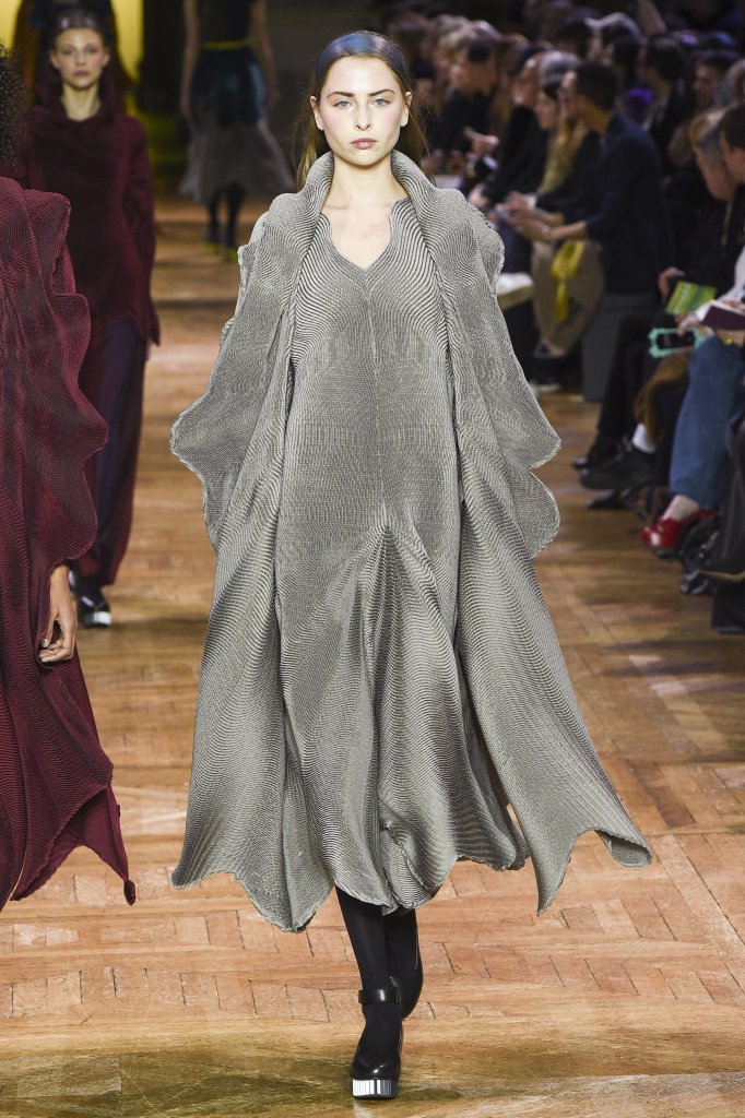 三宅一生 issey miyake 2017/18秋冬高级成衣发布秀 - paris fall