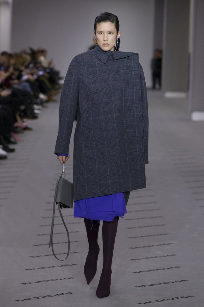 巴黎世家 Balenciaga  2017/18秋冬高级成衣发布秀 - Paris Fall 2017