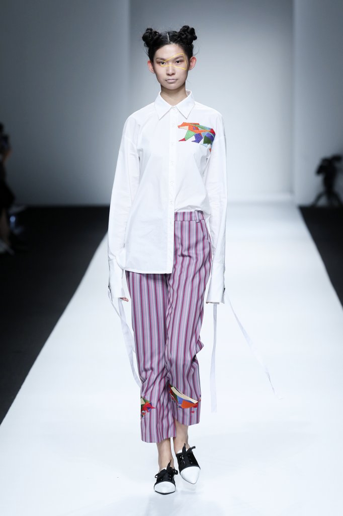 Lu Yang by Yang Lu 2017/18秋冬系列高级成衣发布秀 - Shanghai Fall 2017