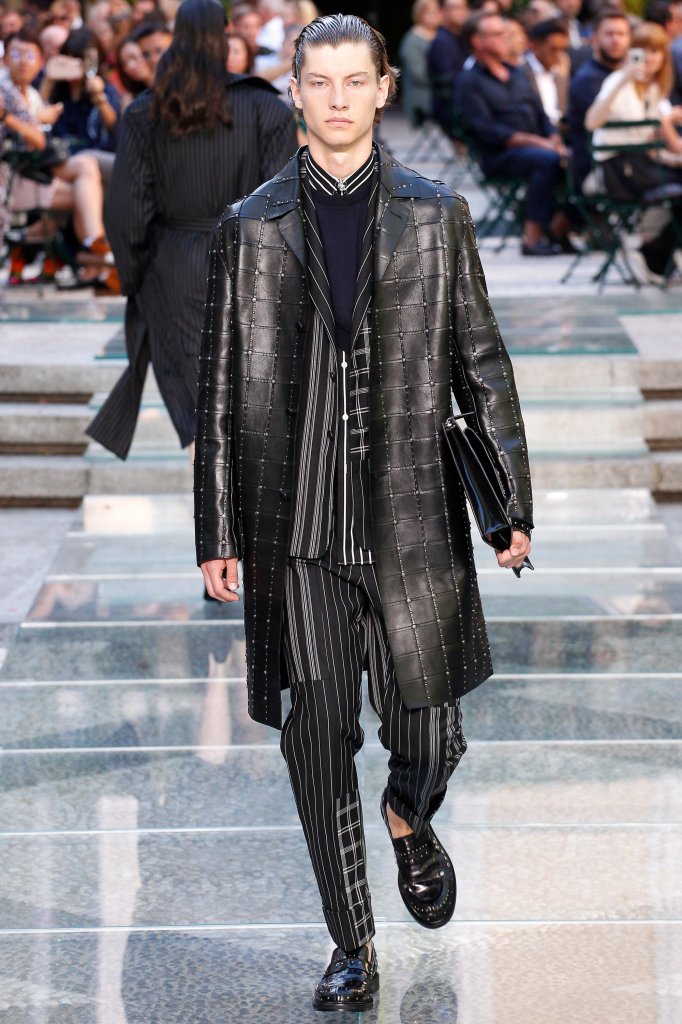 范思哲 Versace 2018春夏男装发布秀 - Milan Spring 2018