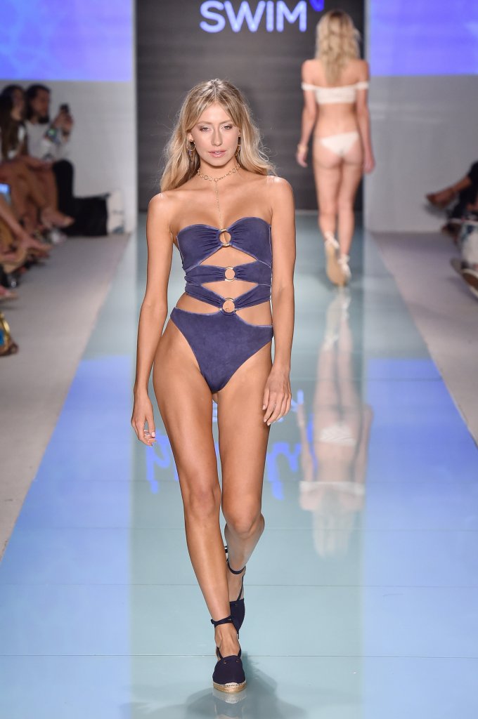 Blue Life Swim 2018早春系列泳装发布秀(Resort 2018) - Miami Swim Week