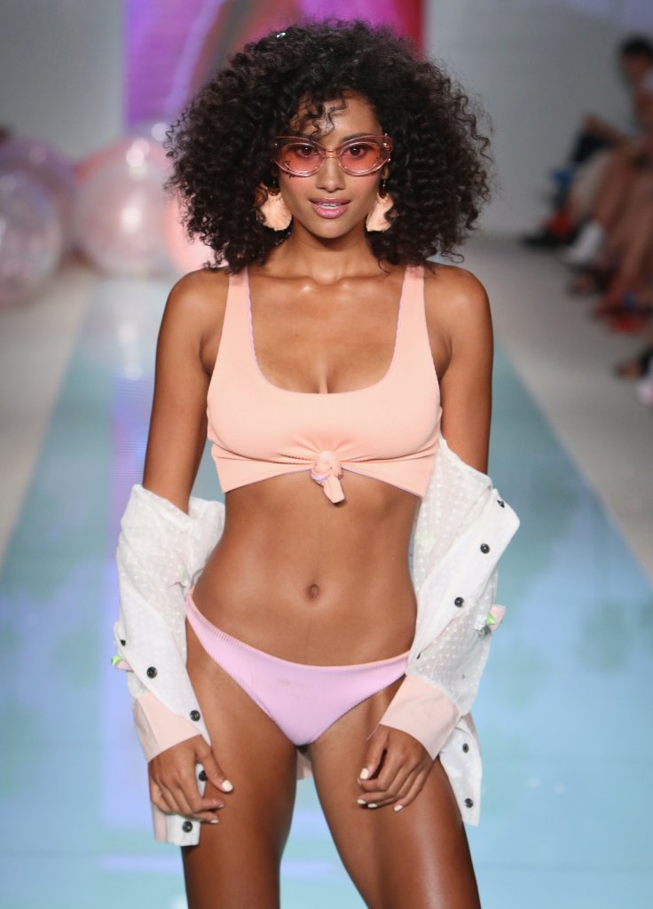 Lolli Swim 2018早春Stay Golden系列泳装发布秀(Resort 2018) - Miami Swim Week