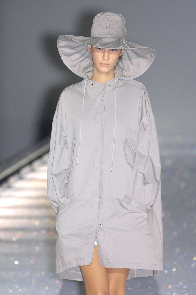 候塞因·卡拉扬 Hussein Chalayan 2007春夏高级成衣发布秀 - Paris Spring 2007