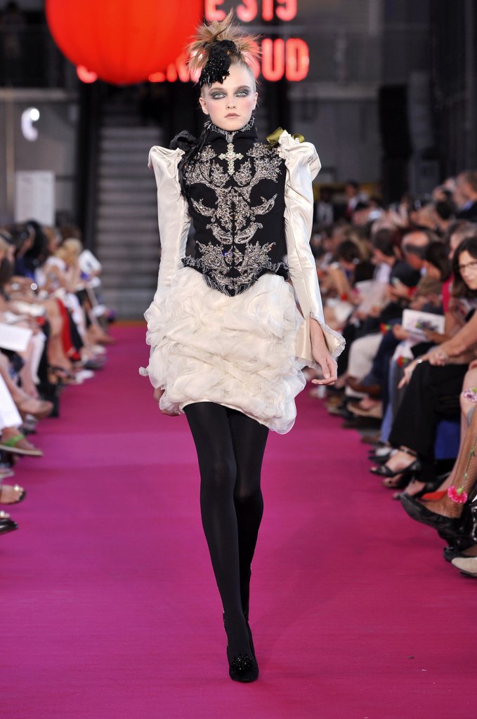 克里斯汀·拉克鲁瓦 Christian Lacroix 2008/09秋冬高级定制发布秀 - Couture Fall 2008