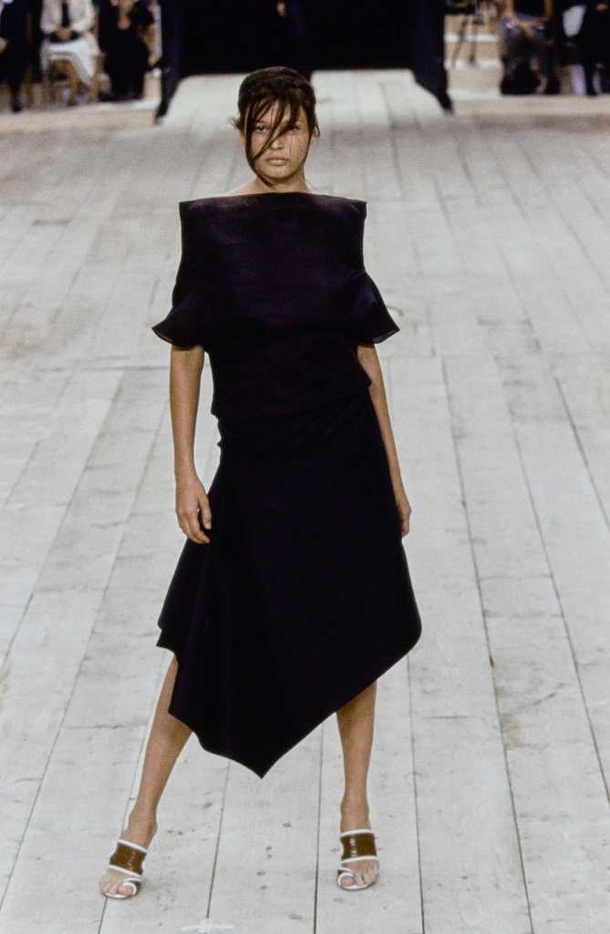 亚历山大·麦昆 Alexander McQueen 1999春夏高级成衣发布秀 - Paris Spring 1999