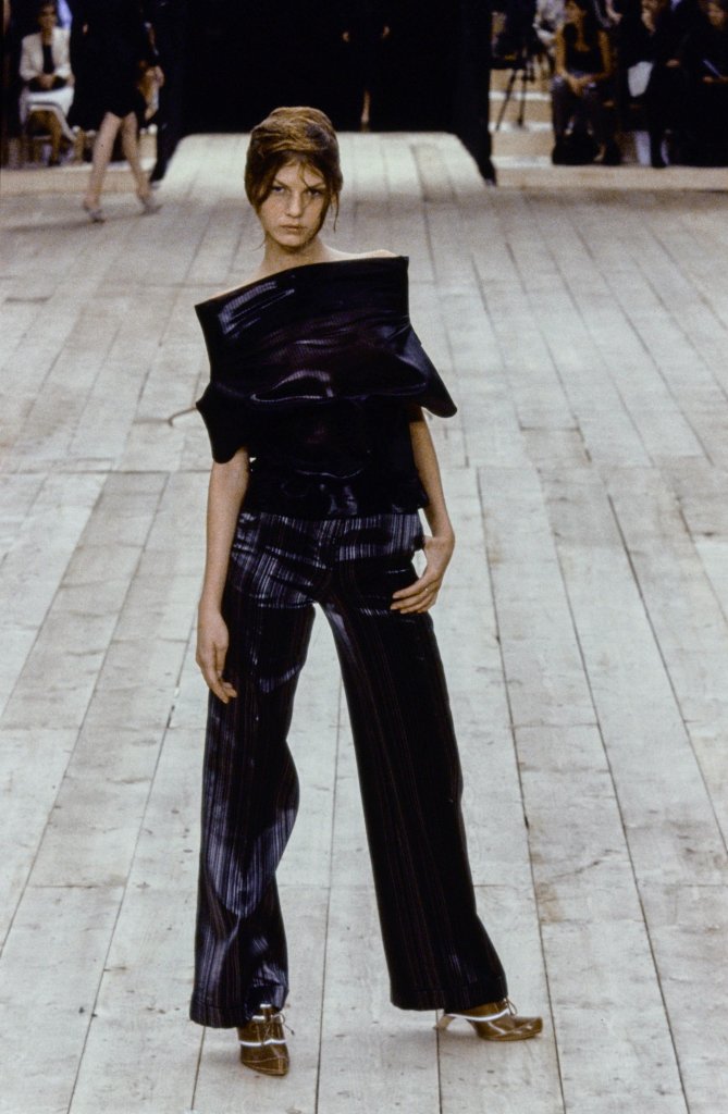 亚历山大·麦昆 Alexander McQueen 1999春夏高级成衣发布秀 - Paris Spring 1999