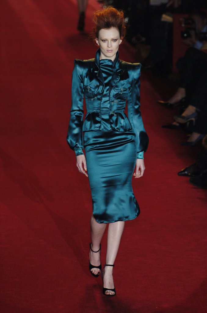 laurent 2004/05秋冬高级成衣发布秀 - paris fall 2004 - 天天时装