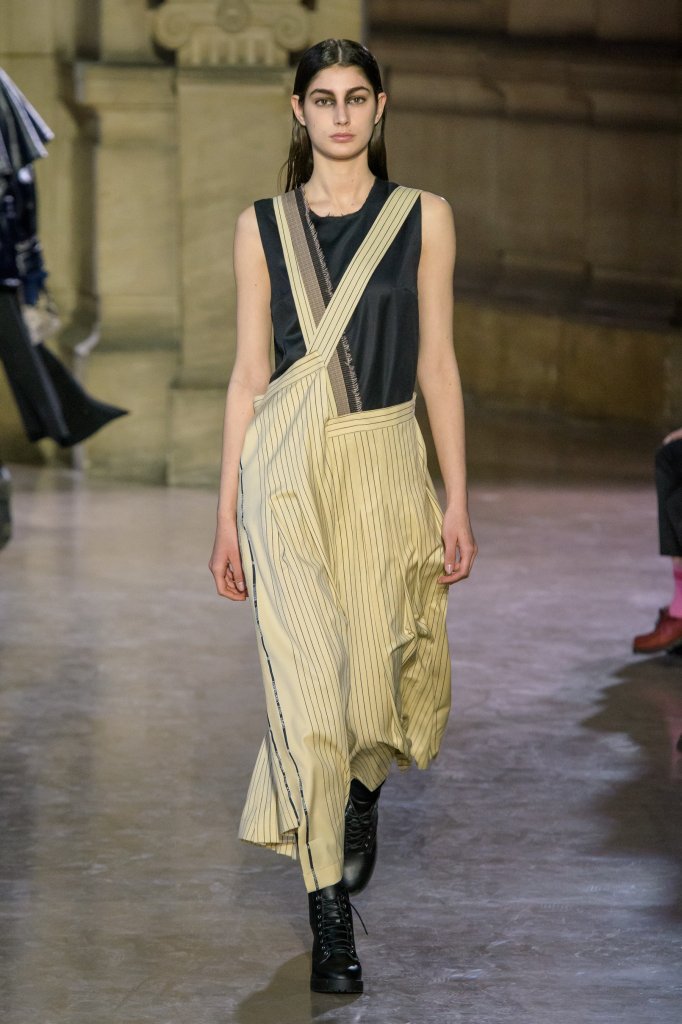 Moon Young Hee 2018/19秋冬高级成衣发布秀 - Paris Fall 2018