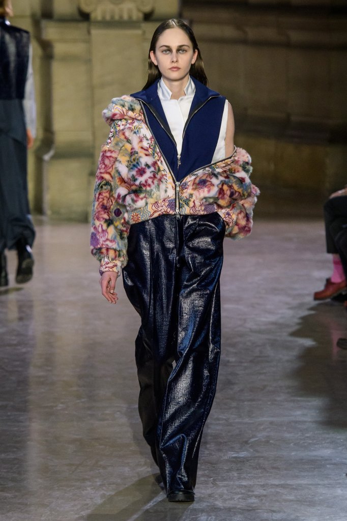 Moon Young Hee 2018/19秋冬高级成衣发布秀 - Paris Fall 2018