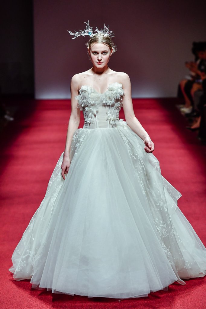 兰玉 中国 北京 走秀(runway) 2018/19秋冬 女装 2018/19秋冬高级定制