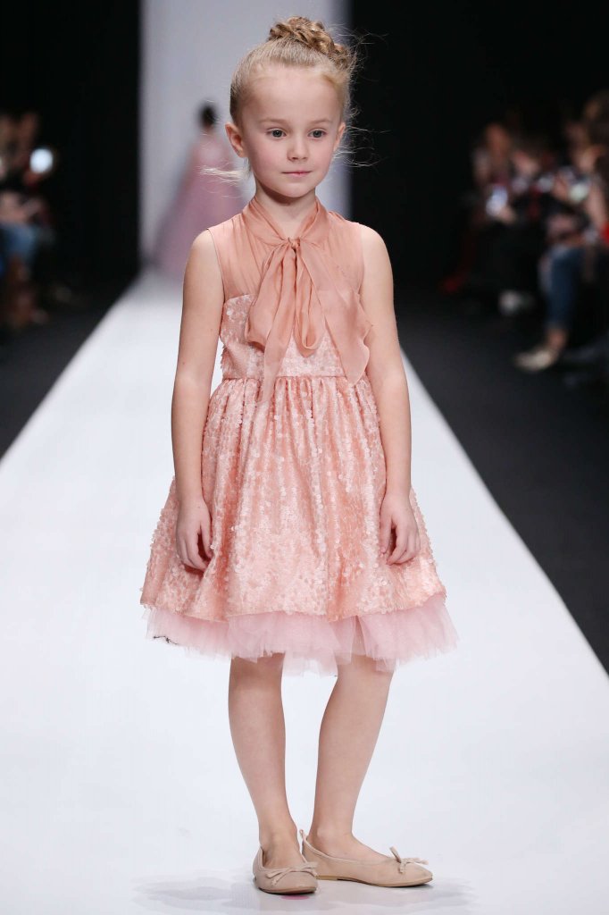 走秀(runway) 2018/19秋冬 女童装