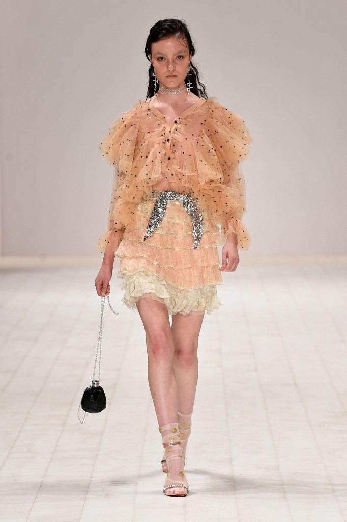 洛可可与装饰艺术谱成的古典主义少女浪漫曲调