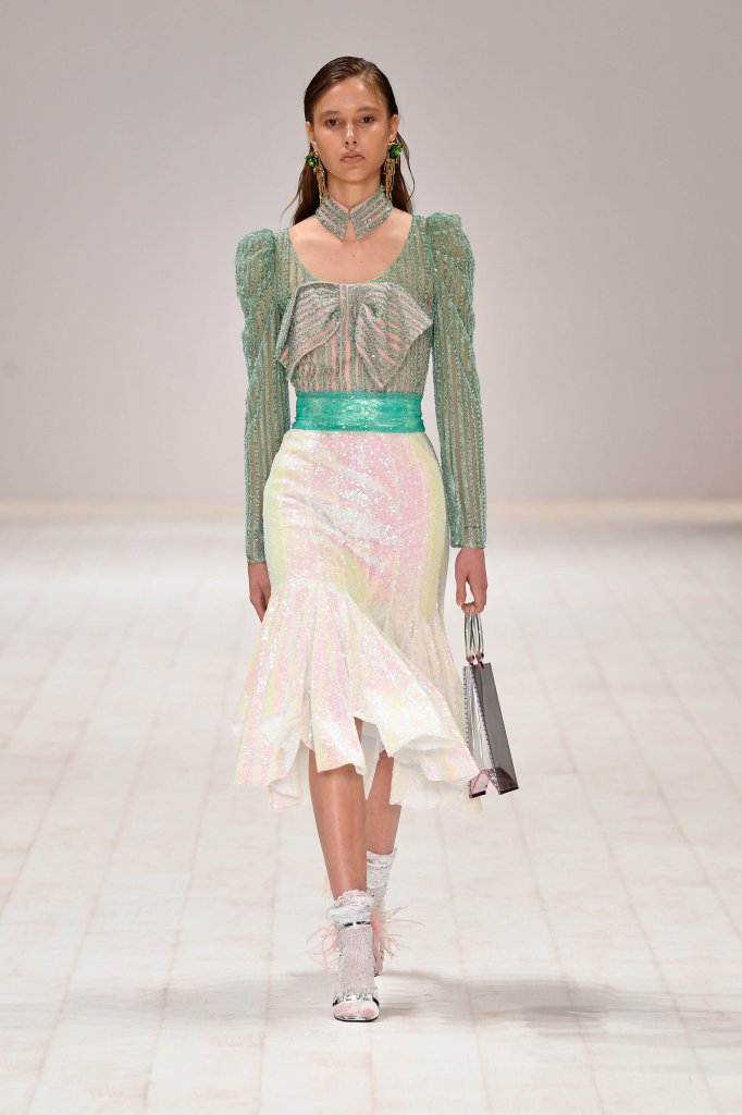 洛可可与装饰艺术谱成的古典主义少女浪漫曲调