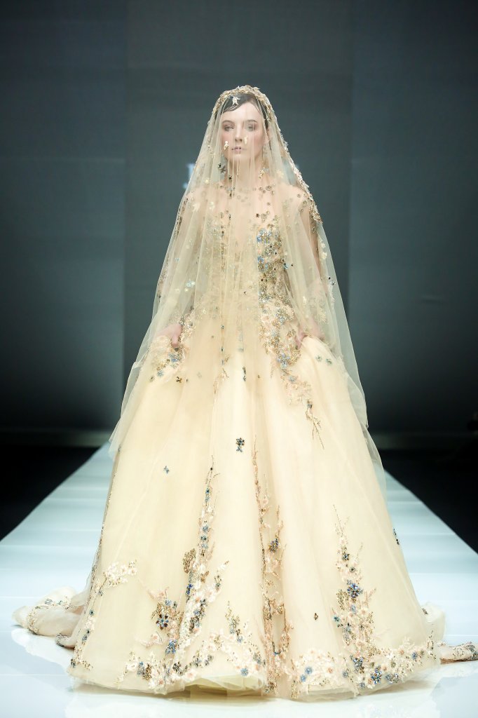 绝设 中国 苏州 走秀(runway) 2018/19秋冬 女装 结婚礼服裙