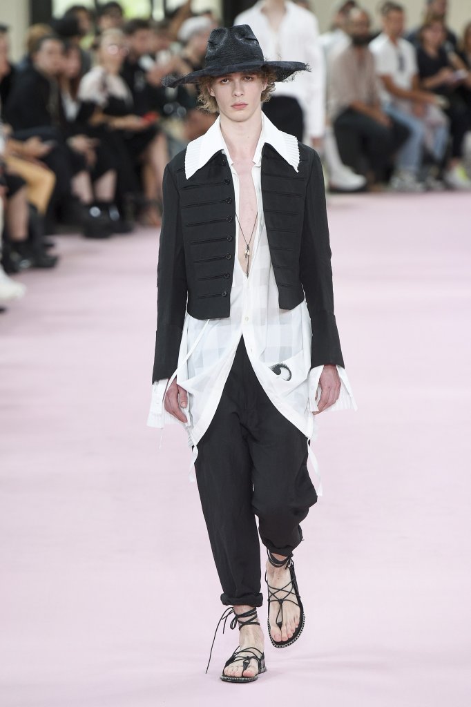 安·迪穆拉米斯特 Ann Demeulemeester 2019春夏男装发布秀 - Paris Spring 2019